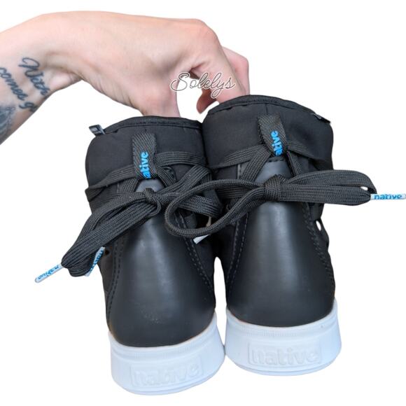 Native Chamonix Women 7 Water-Resistant Cold Winter Boot Jiffy Black Shell White - Picture 3 of 9